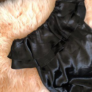 Seven sisters black off-shoulder flowy top